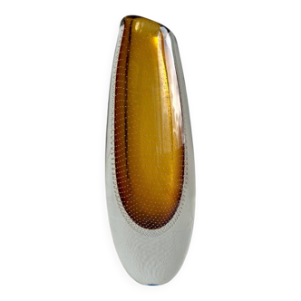 Vase by Gunnel Nyman designer made by Nuutajarvi Notsio