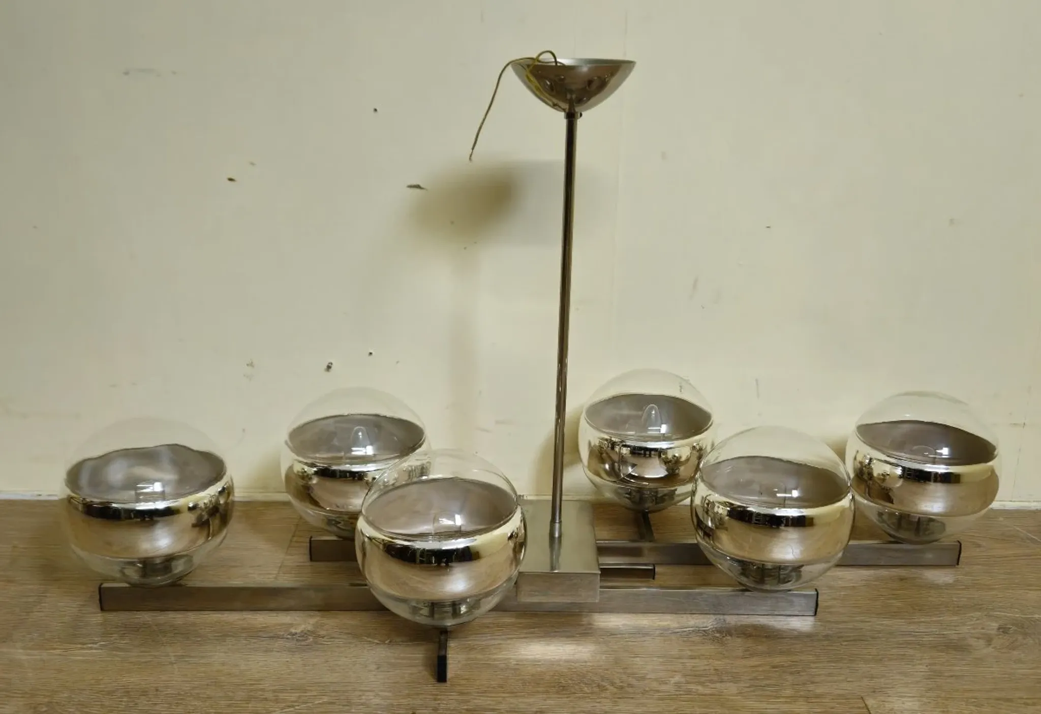 Gaétano Sciolari Milan: Vintage chandelier design from the 1970s.