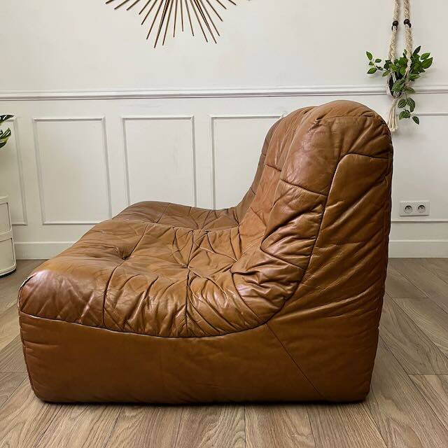 Vintage caramel leather bench