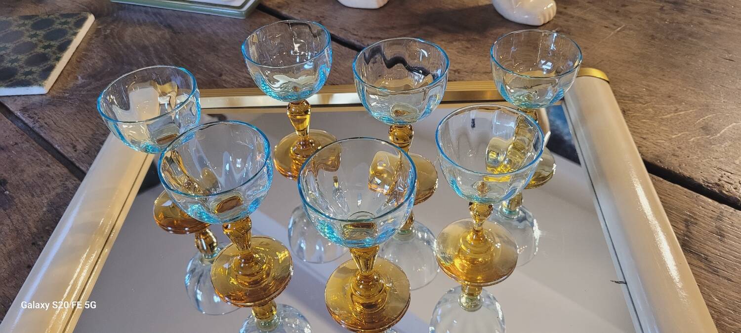 7 George Sand stemmed glasses