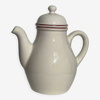 Théière en porcelaine de Gien à liseré rouge