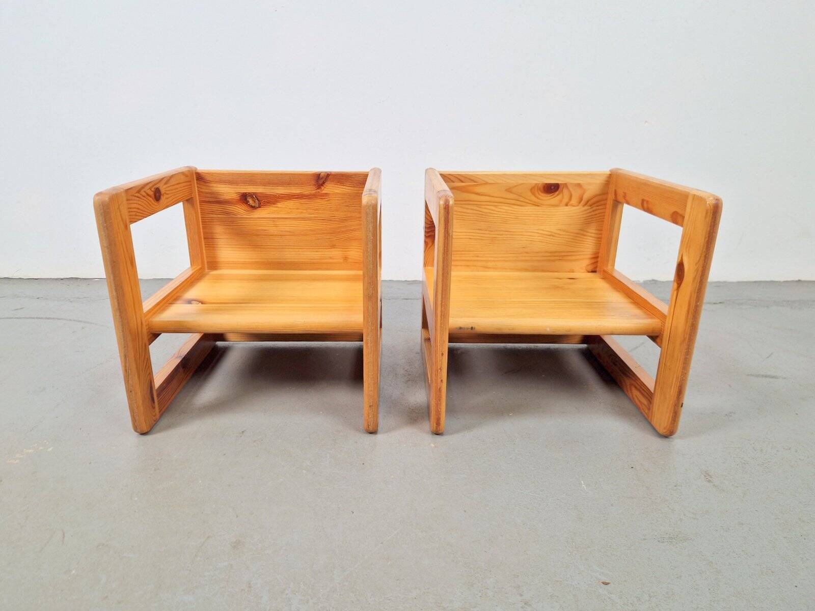 Fauteuils de table pour enfants en pin attribuées à Marcel Gascoin, France, années 1970, ensemble de 2.
