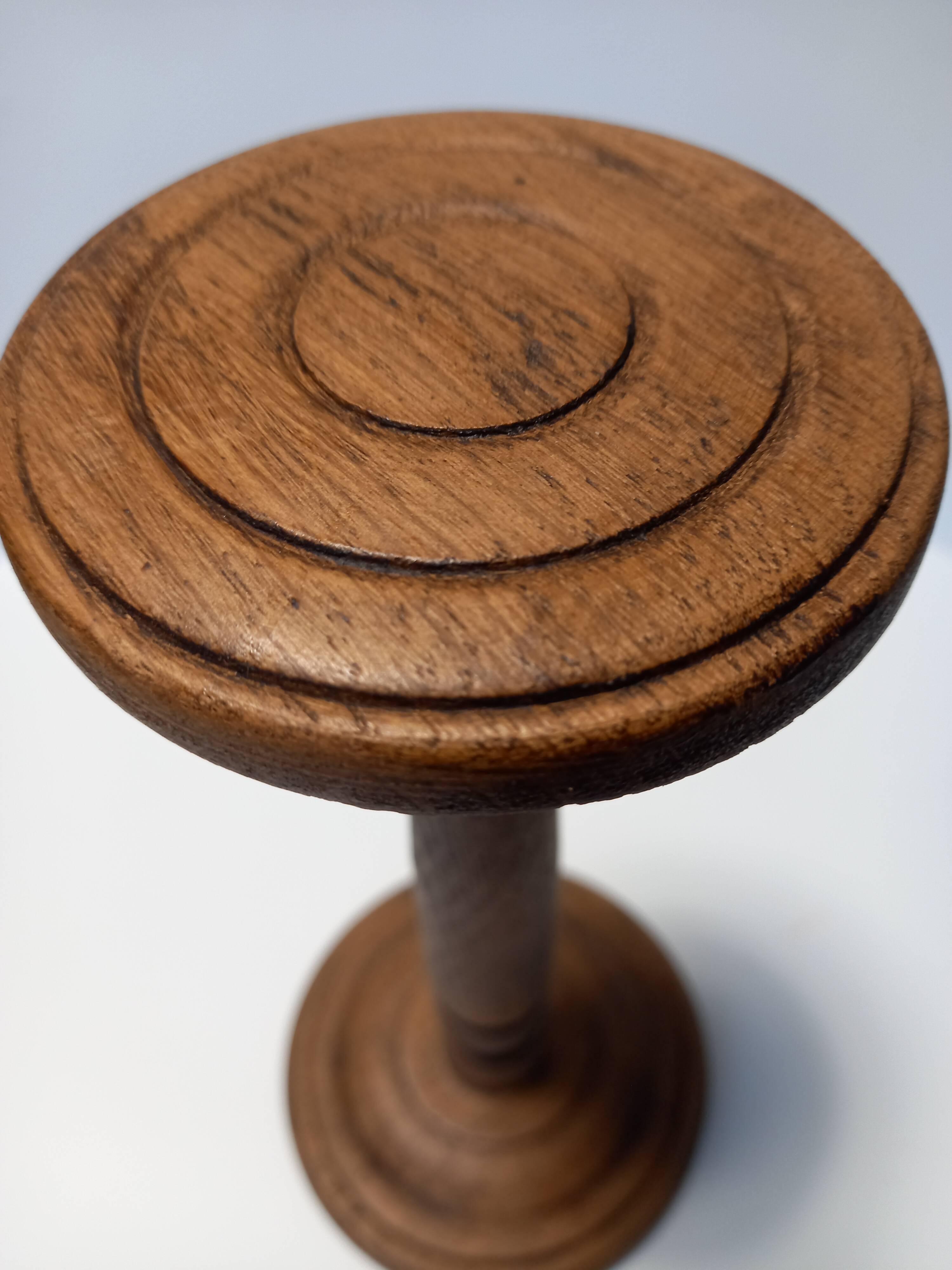 Vintage circles hat rack