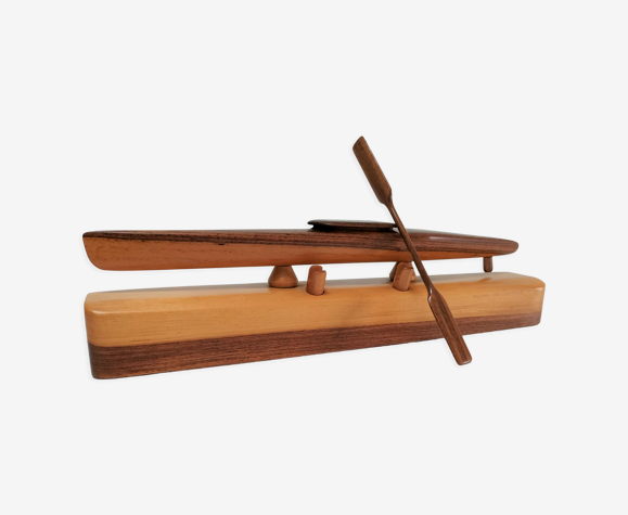 Kayak modèle réduit en bois de violette