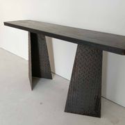 Console en acier et plateau massif