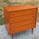 Commode en teck 4 tiroirs de style scandinave, années 70