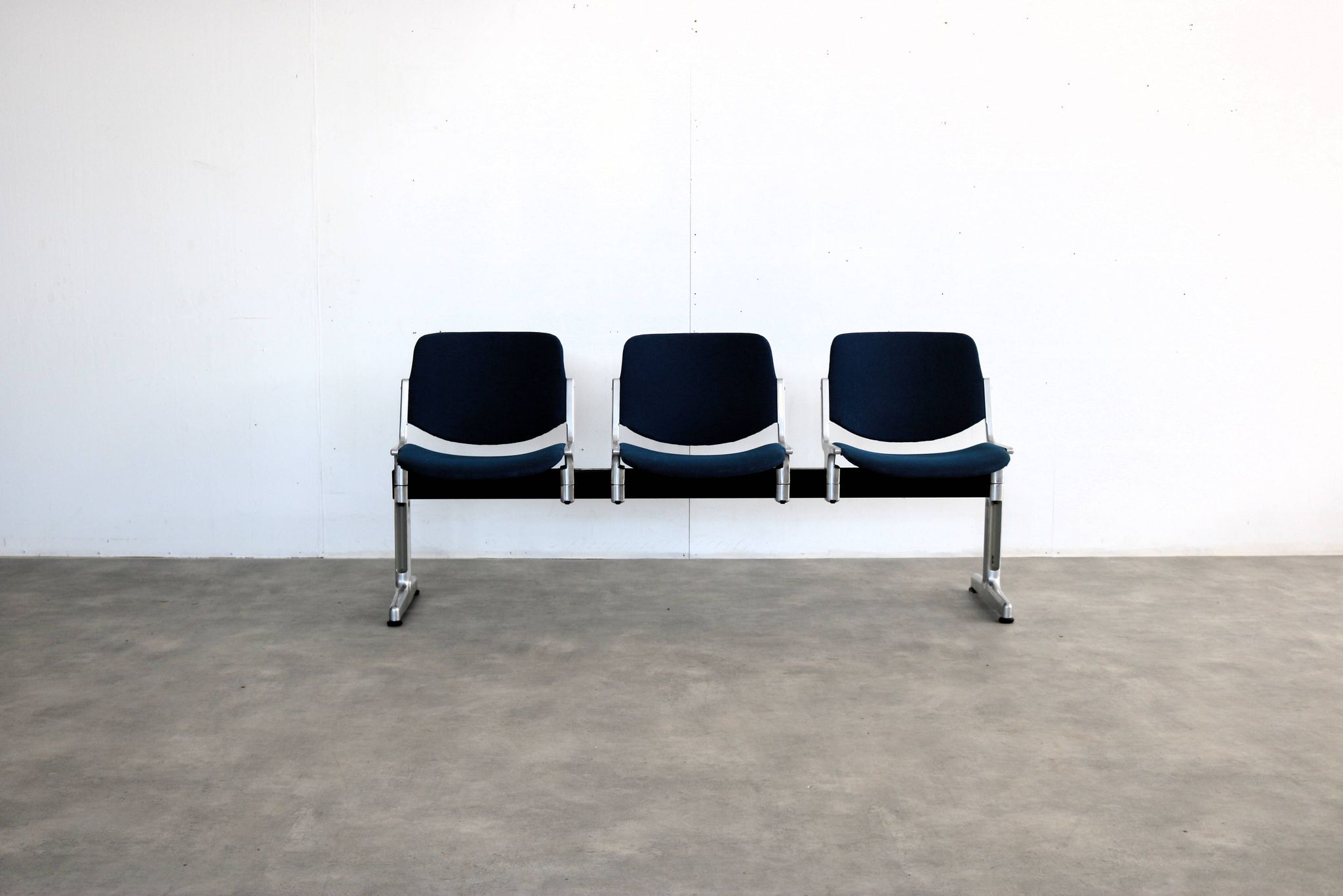 Vintage bench | waiting room bench | 1970s | Castelli