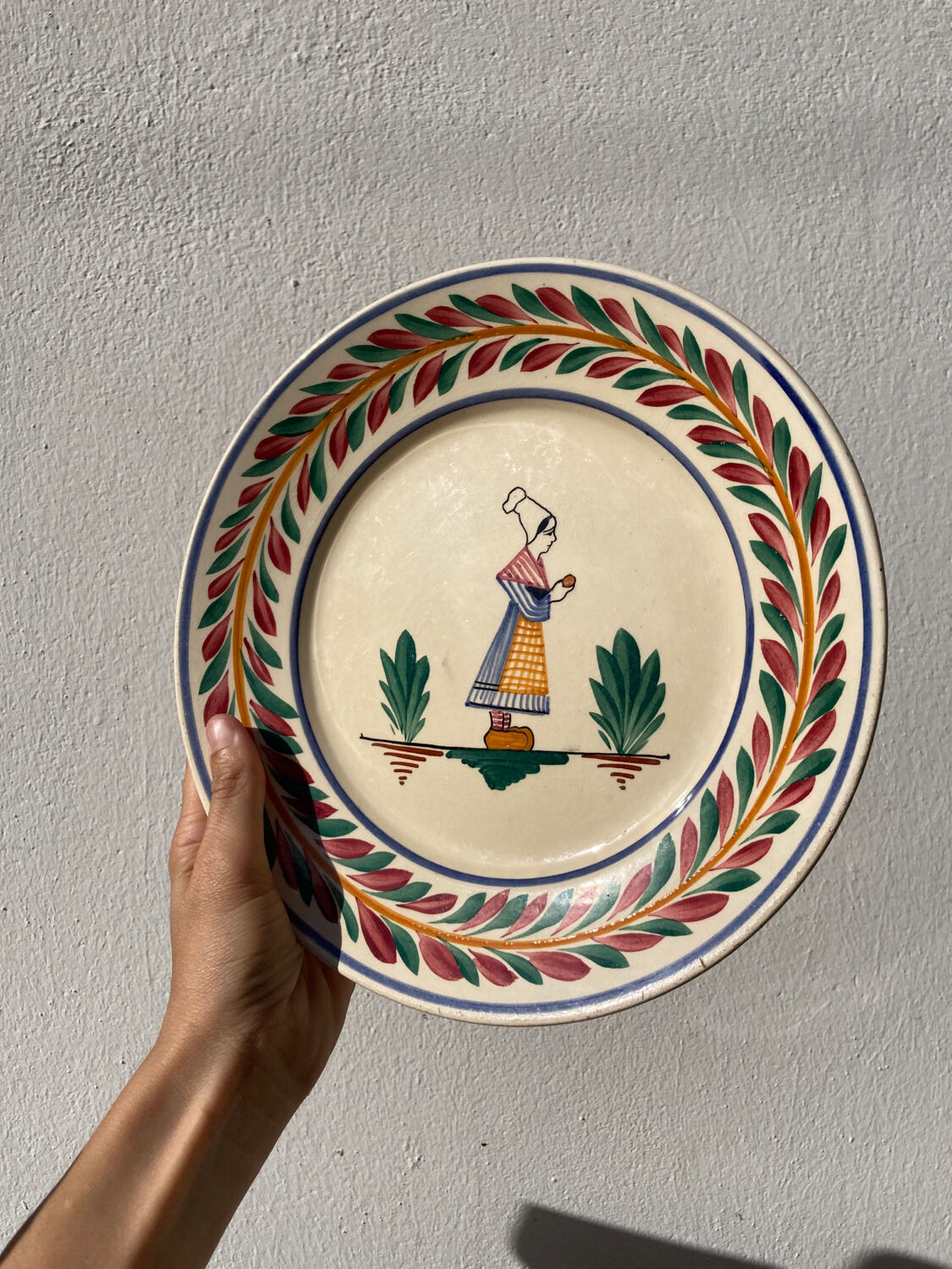 6 Quimper plates with old ceramic characters