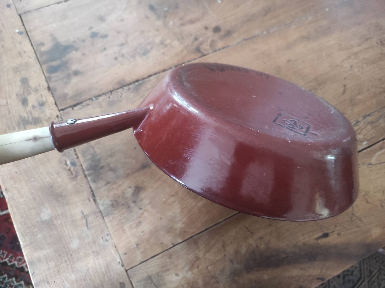 Le Creuset frying pan