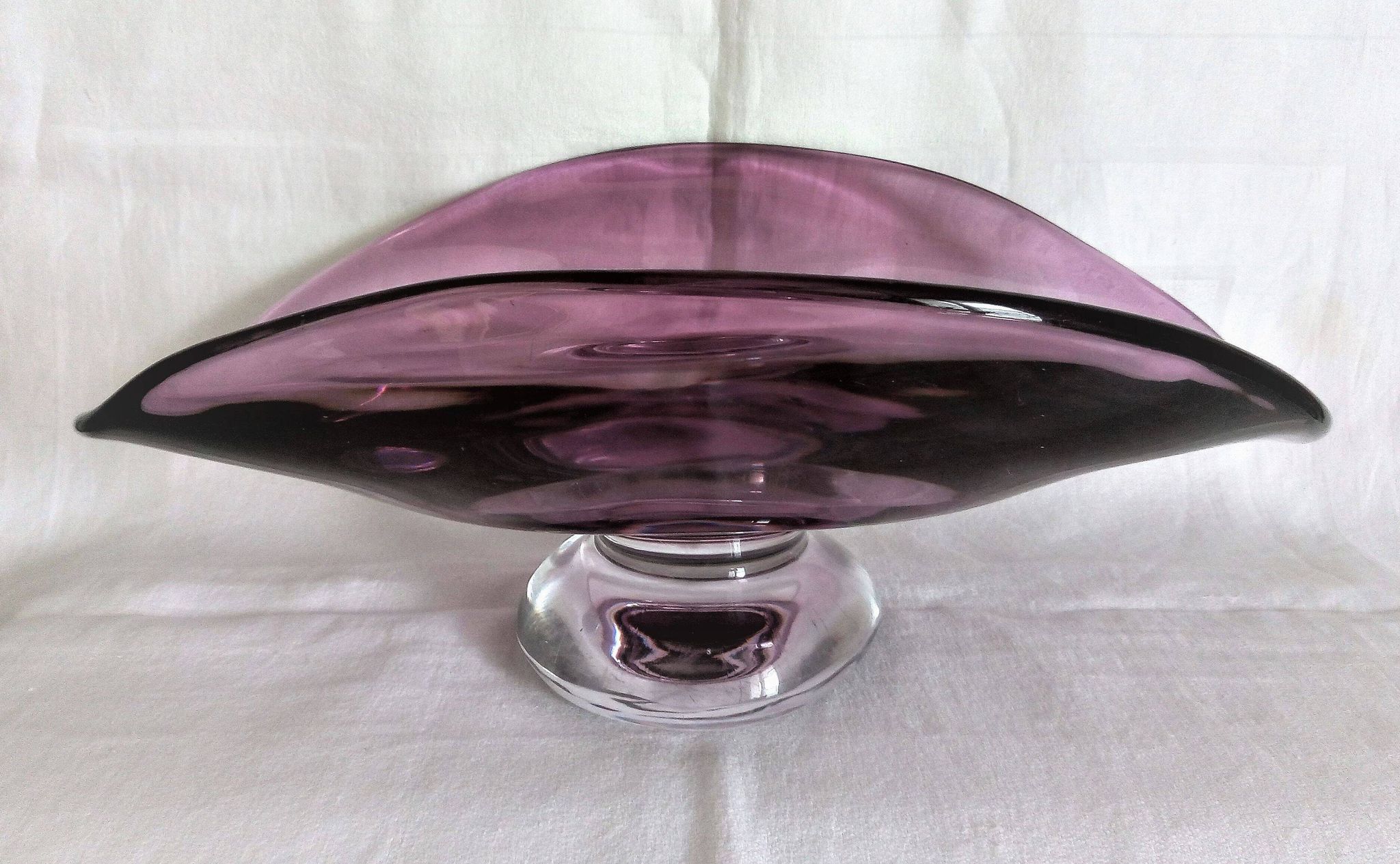 Centre de table sur pied de style Art Déco en cristal épais de Val Saint Lambert, années 1970