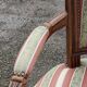 Paire de fauteuils cabriolets de style Louis XVI