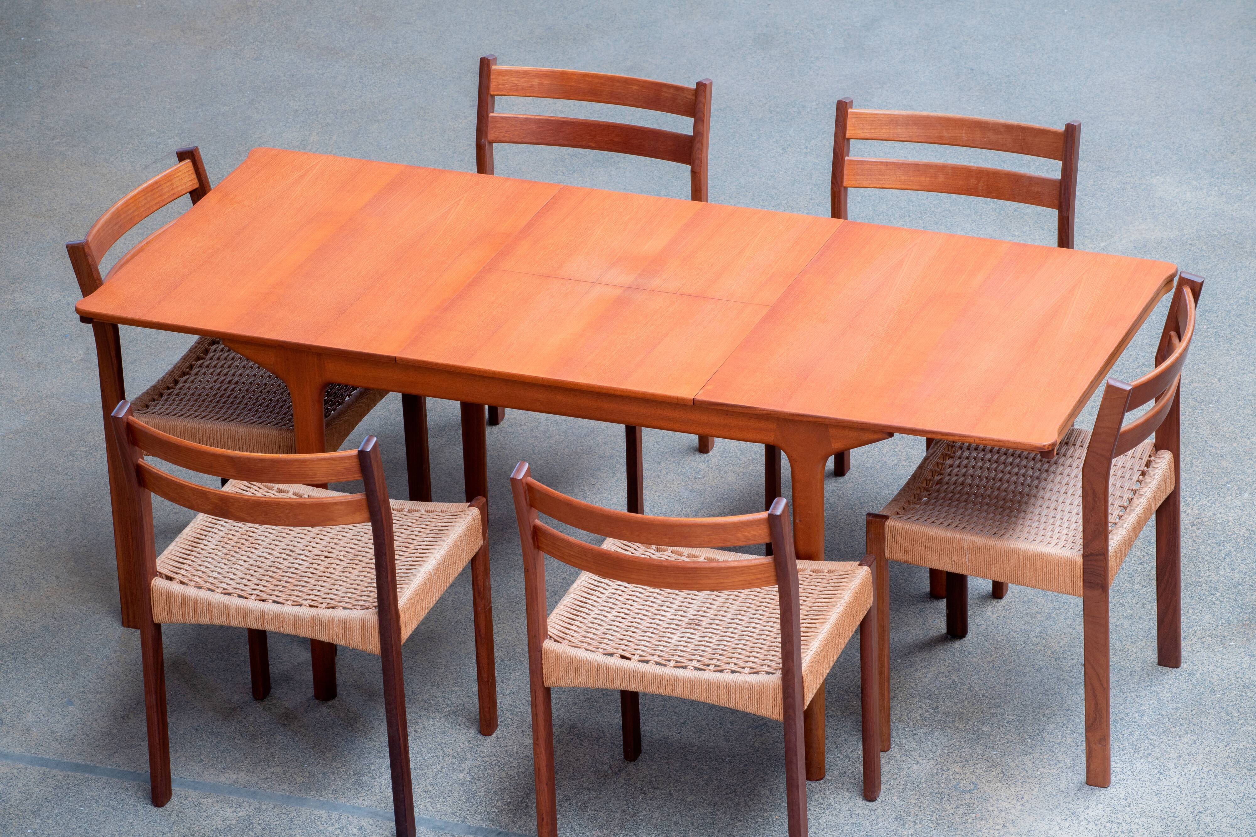 Vintage Scandinavian table design Macintosh 1960