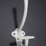 Enamelled cast iron hook