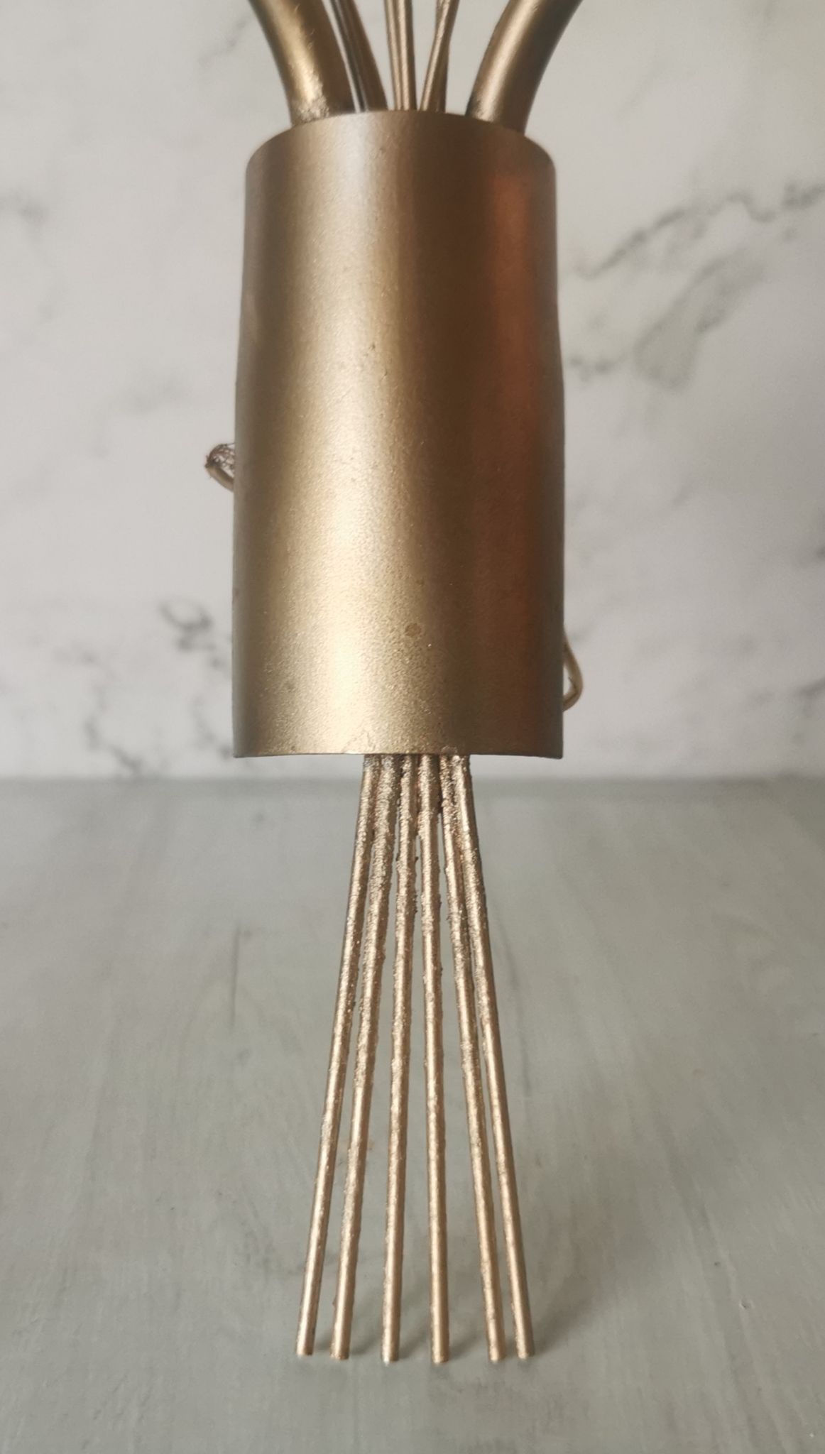 Wall lamp golden metal flowers