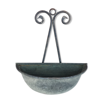 Plant holder