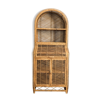 Sublime wicker shelf