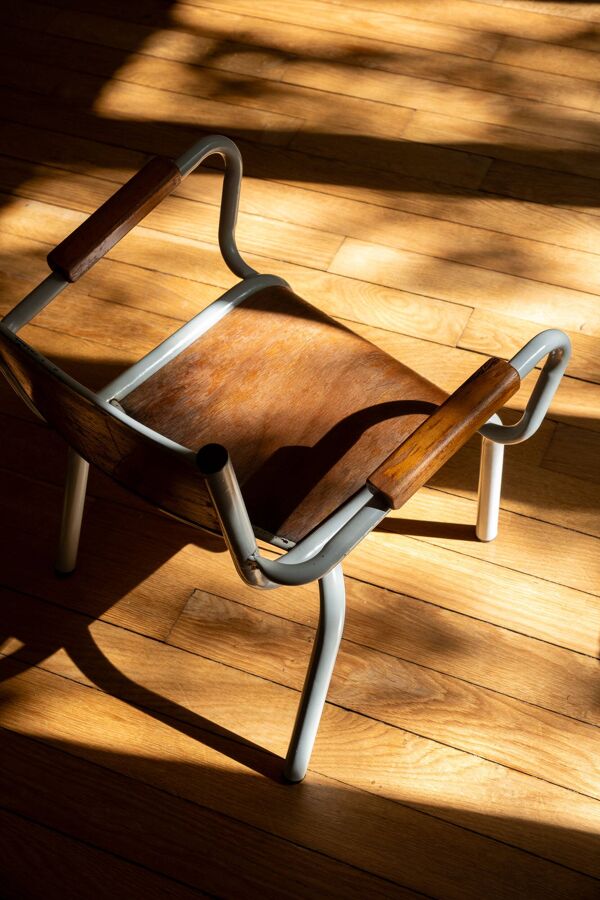 Chaise à accoudoirs pour enfant - Mobilier scolaire vintage, années 50-60