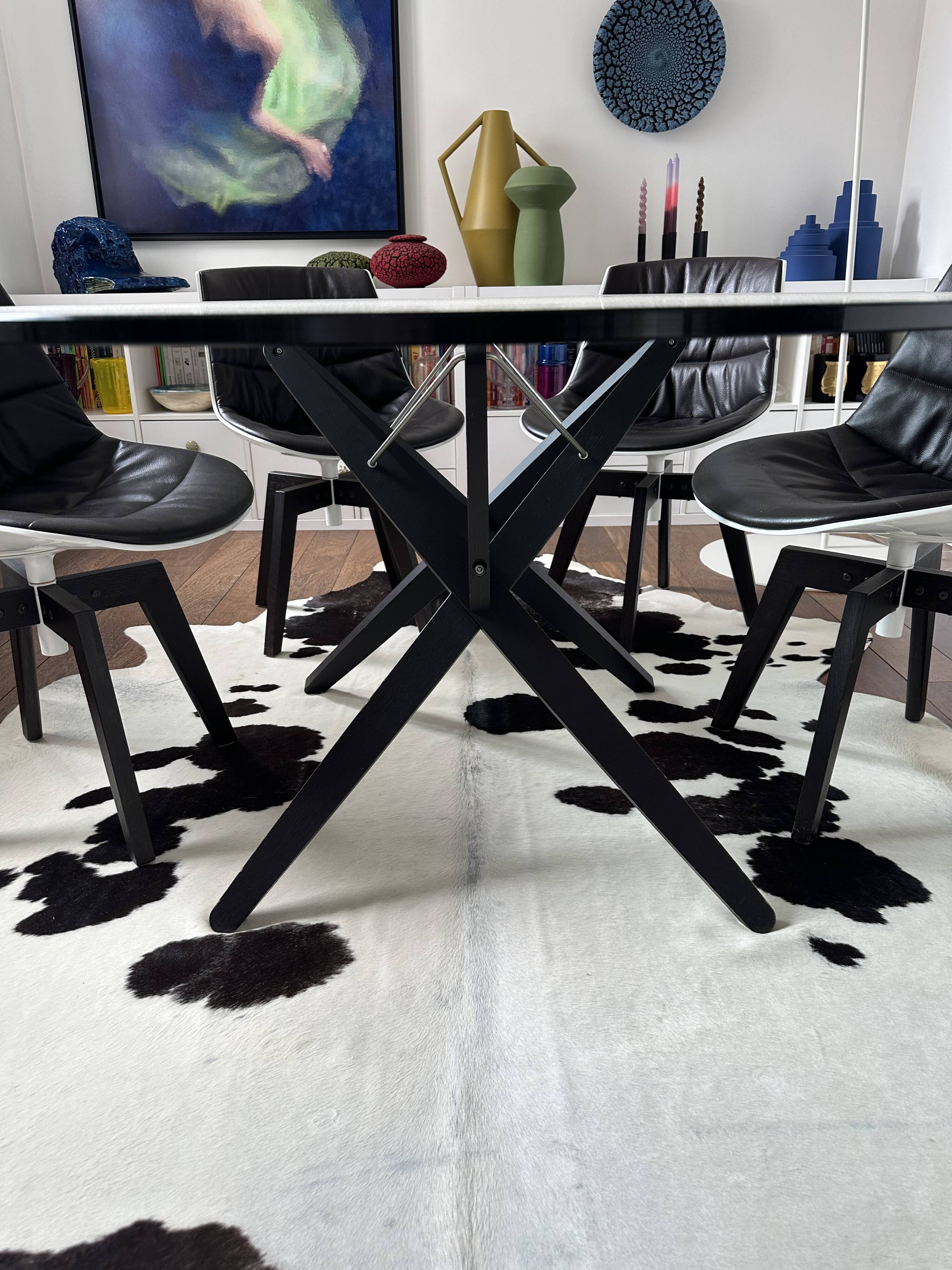 Roberto Barbieri pour ZANOTTA : Table de salle à manger