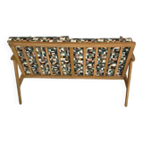 Boomerang bench