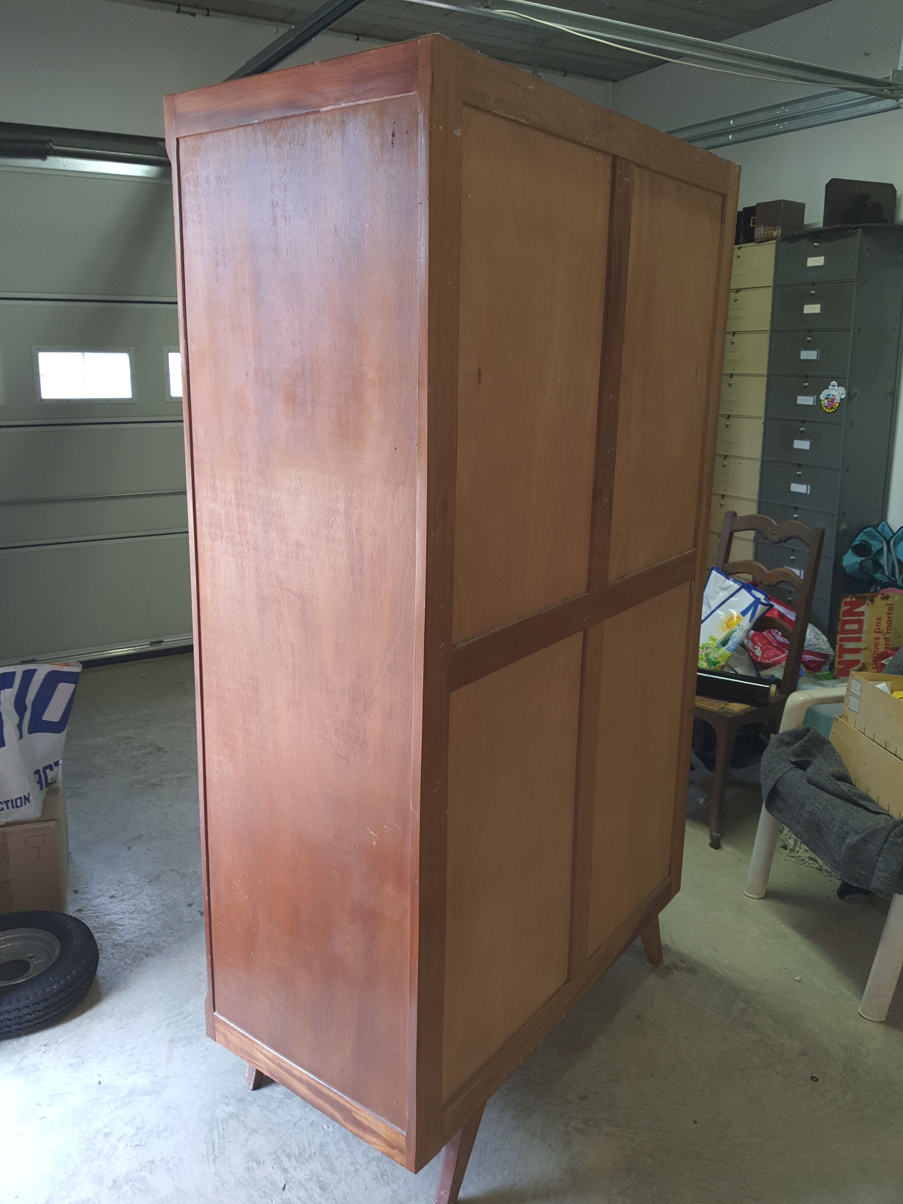 Armoire parisienne vintage Selency