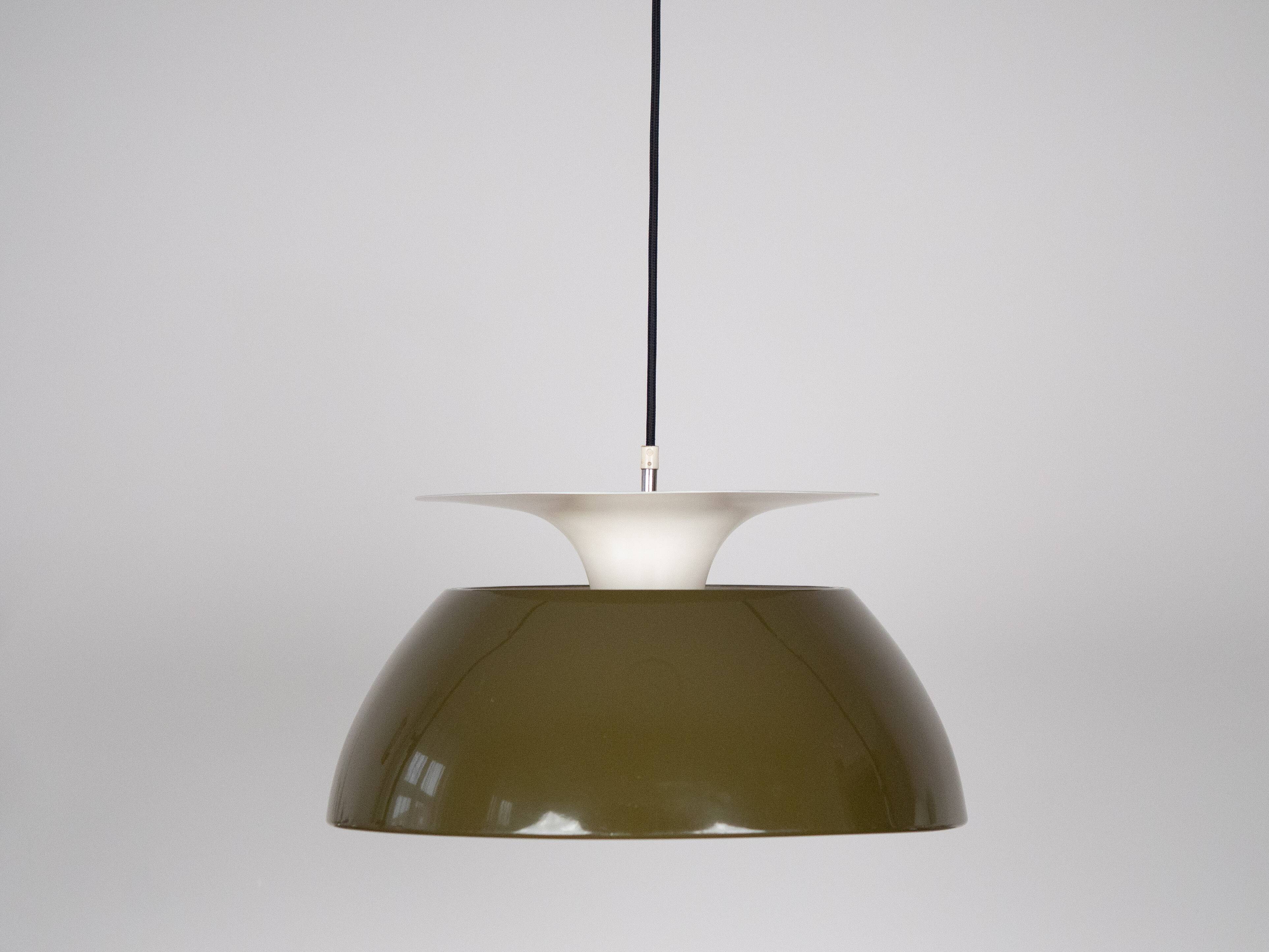 Danish vintage pendant lamp Jutlandia by Jorgen Hoj, Holmegaard, 1970s