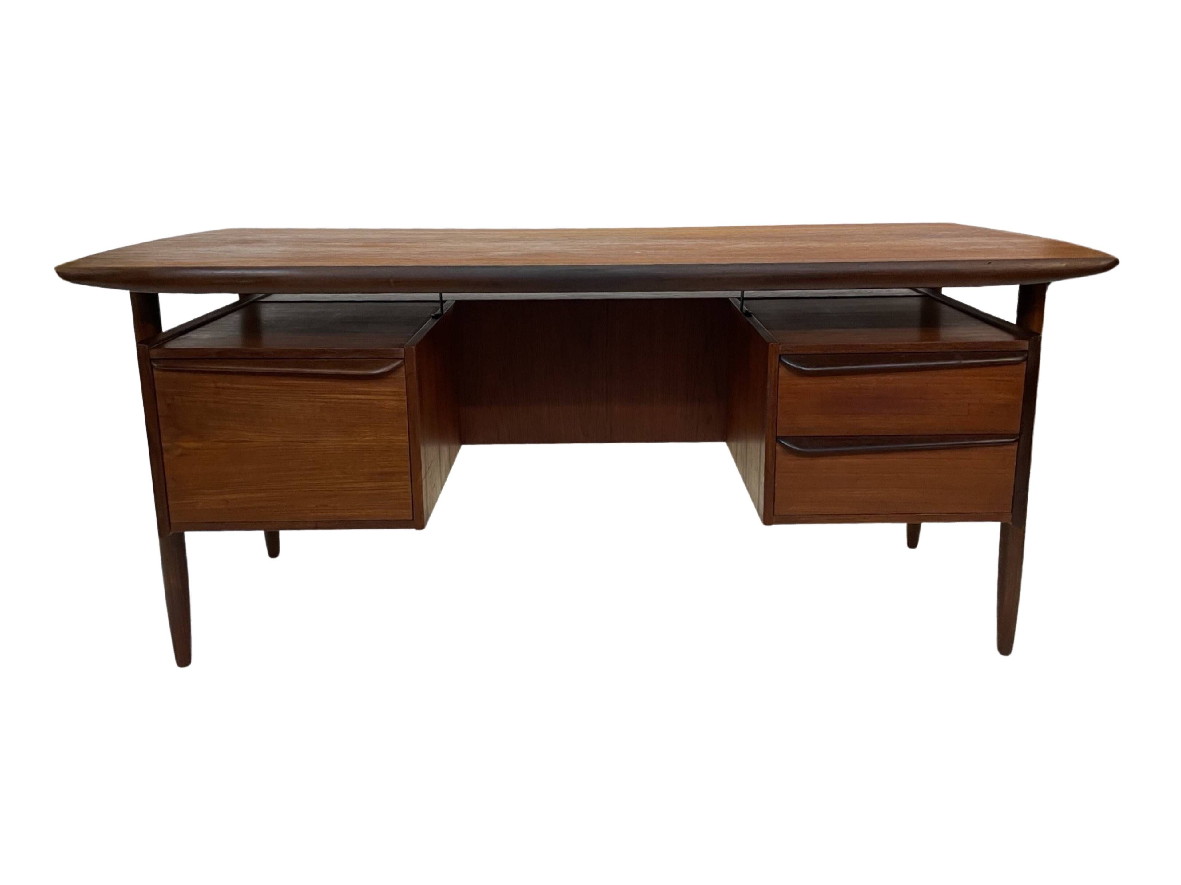 Bureau vintage en teck de Tijsseling pour Propos Hulmefa 1960