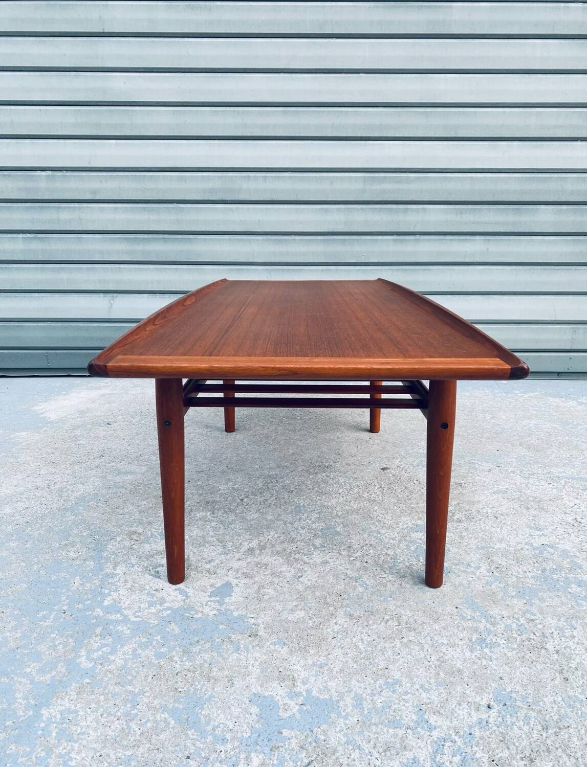 Grete Jalk teak coffee table, model "GJ106"