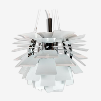 White artichoke, Ø48, designed by Poul Henningsen in 1958 and manufactured by Louis Poulsen.