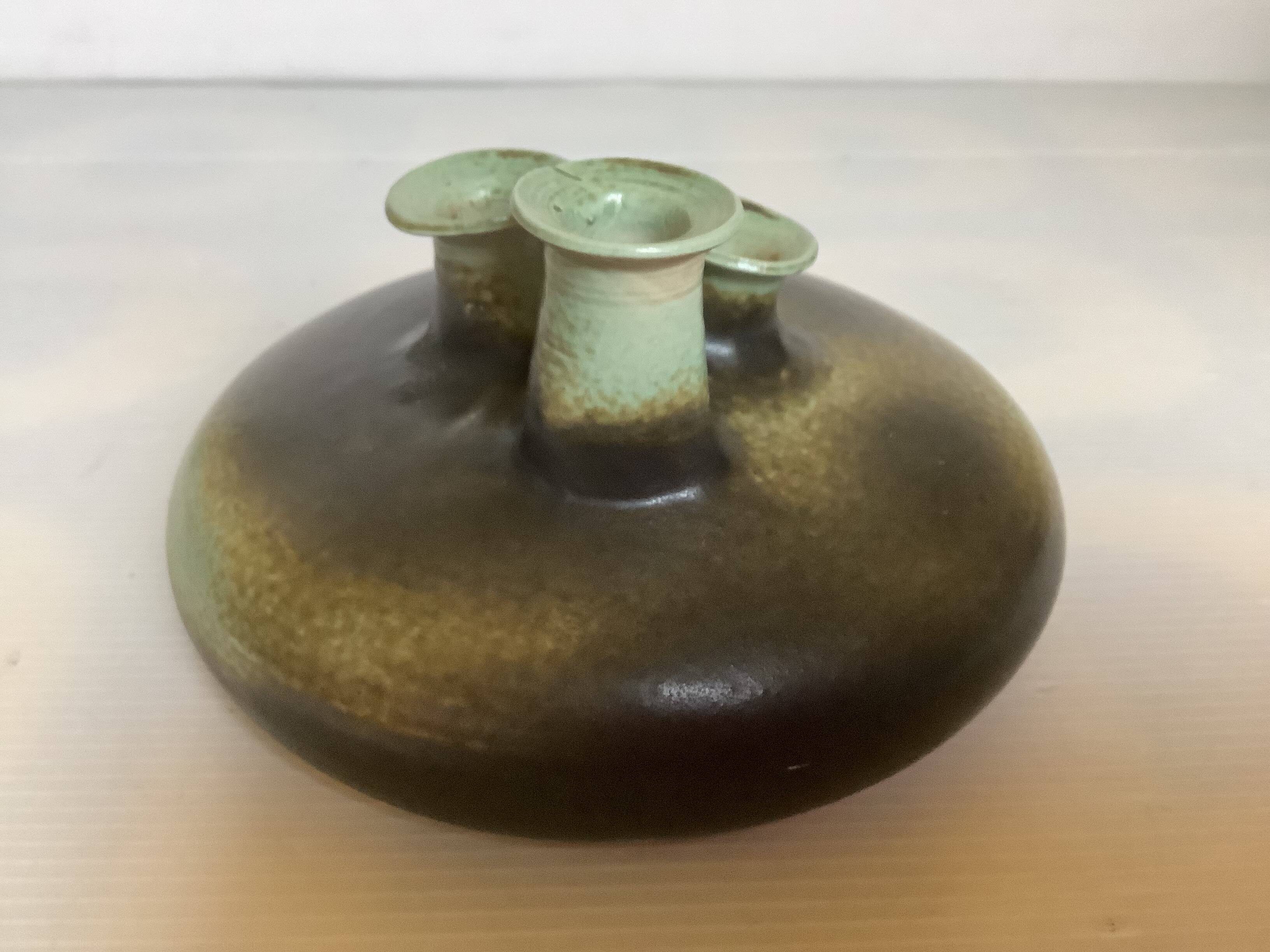 Two-tone ceramic vase flower pick