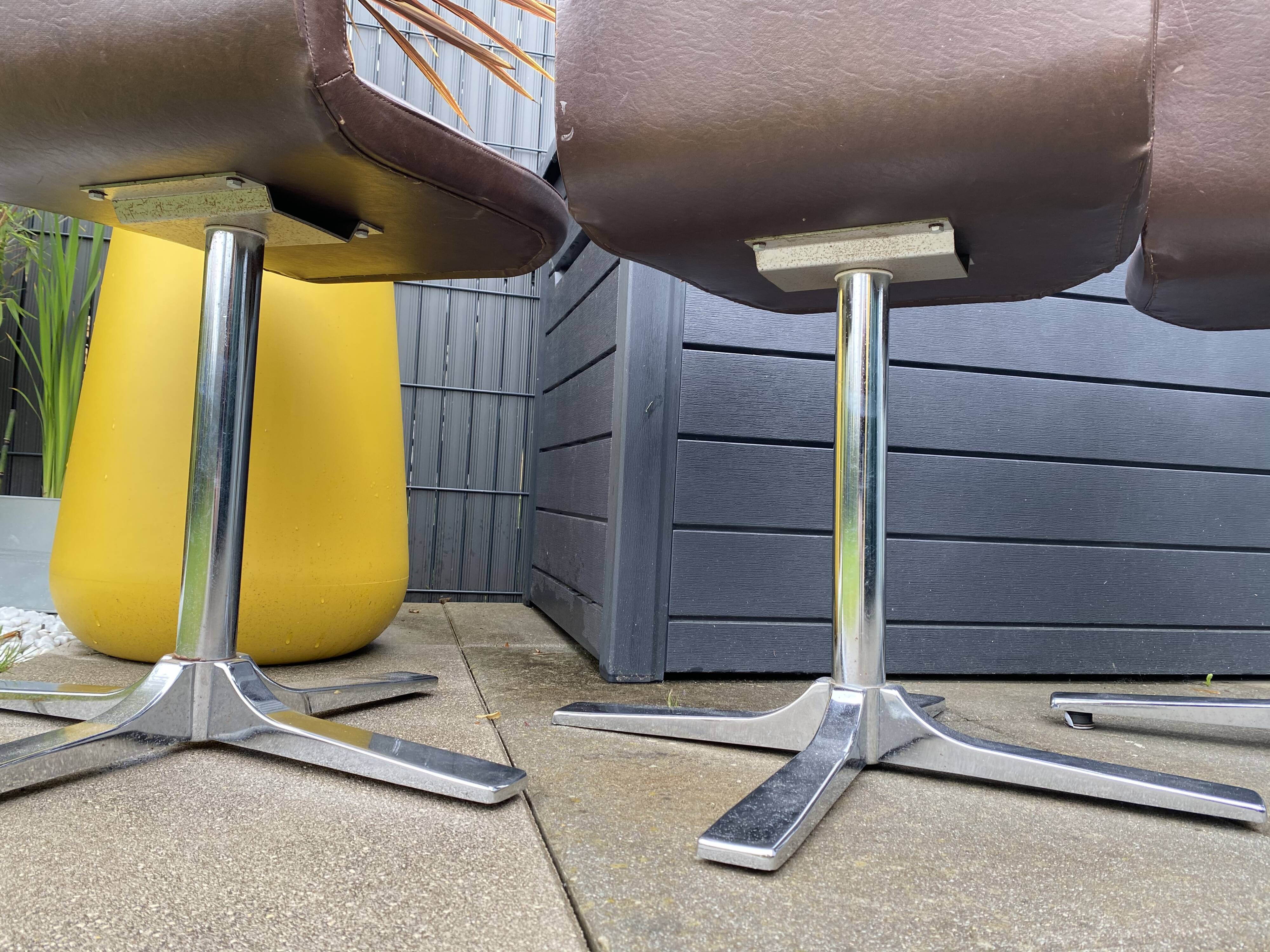 Suite of 4 Roche Bobois rotary chairs