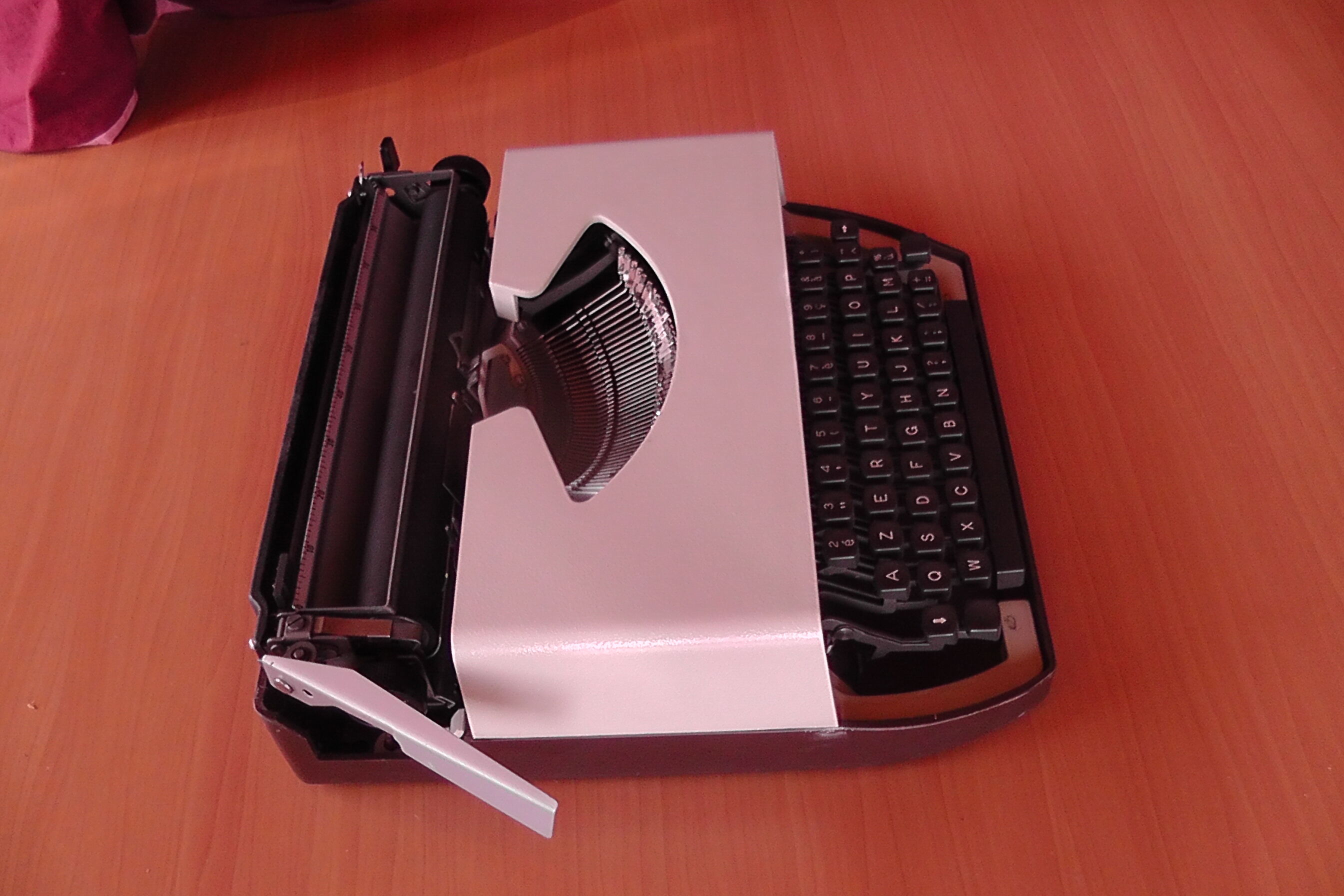 Primavera 2000 typewriter