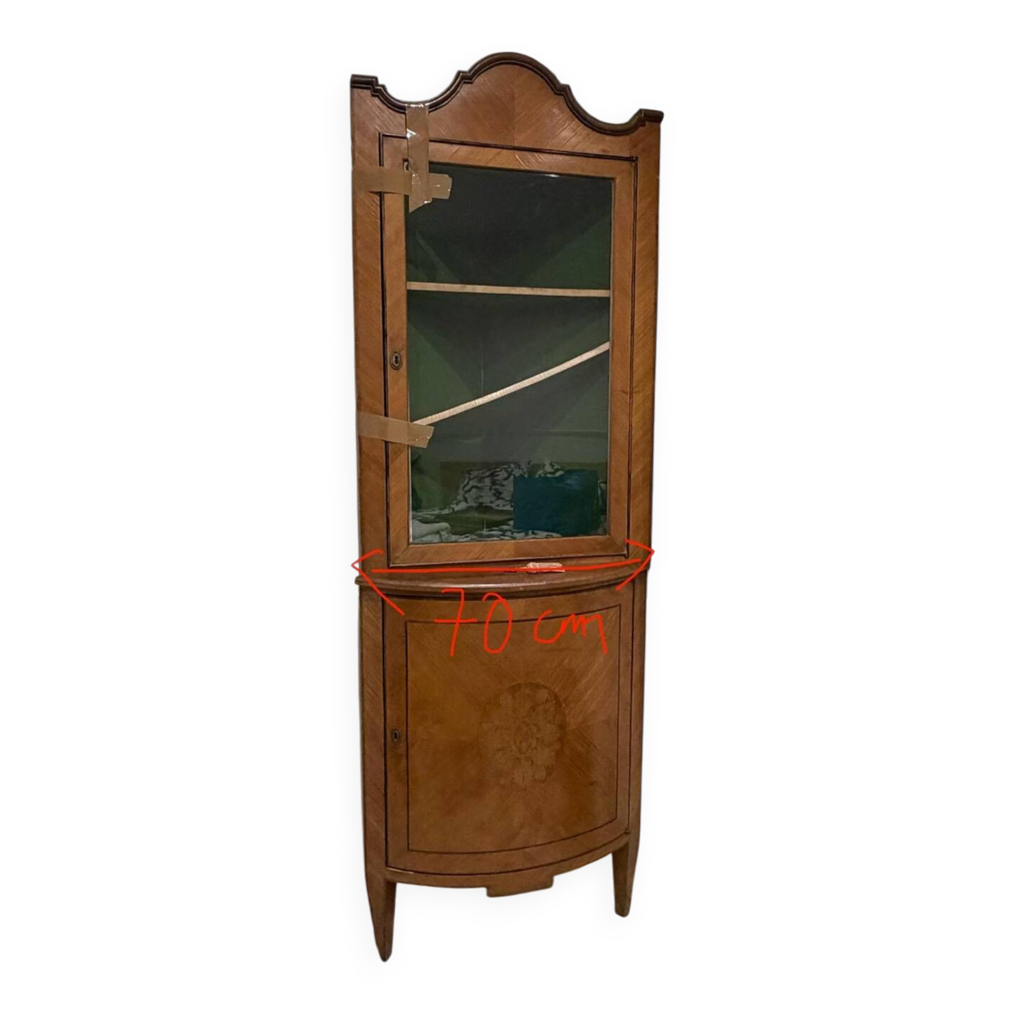 Corner display cabinet