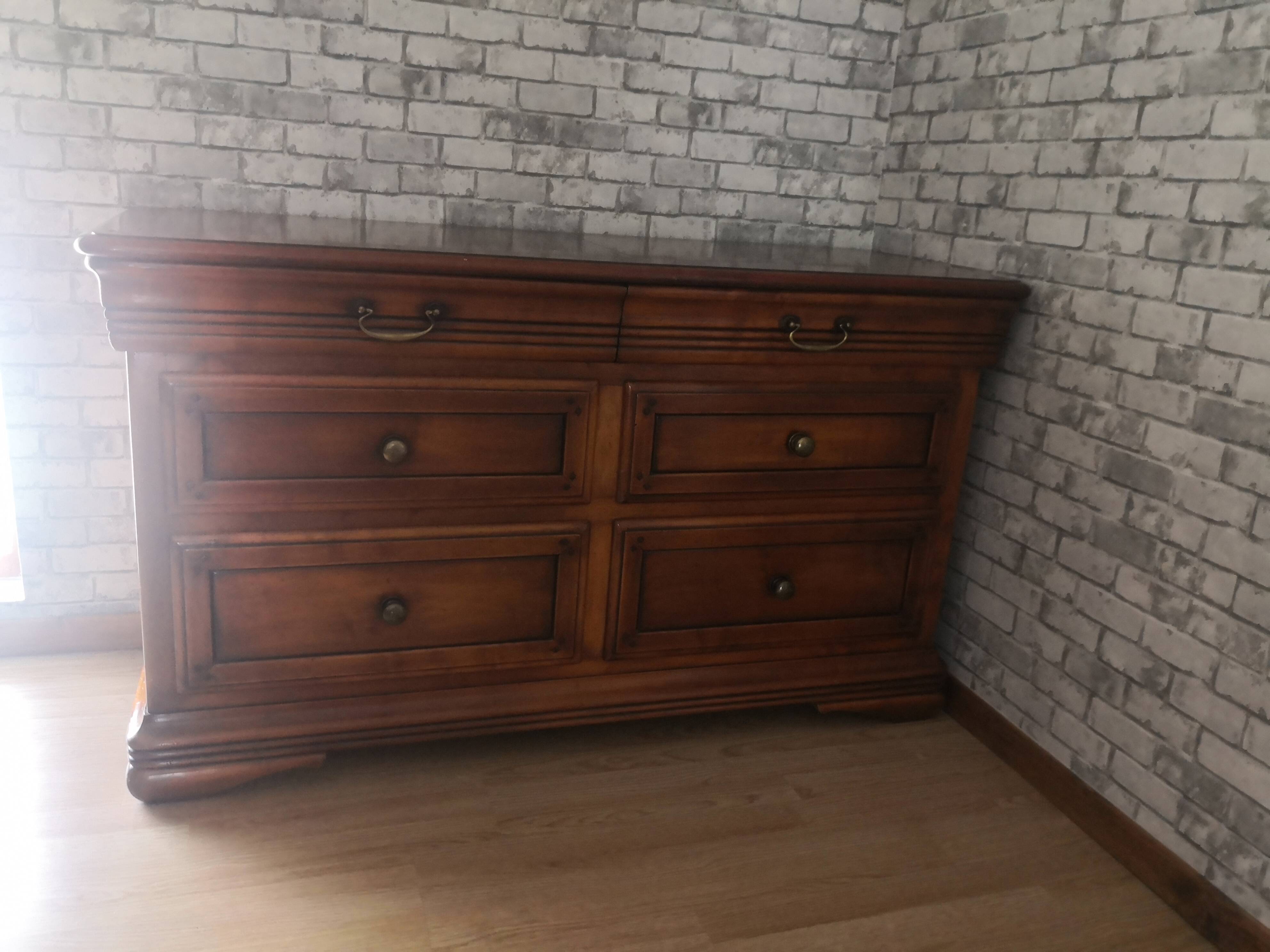 Chest of drawers with 4 drawers in cherry wood