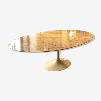 Table ovale en marbre par Eero Saarinen pour Knoll