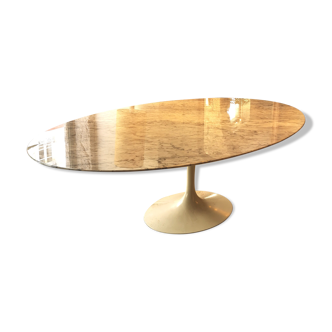 Table ovale en marbre par Eero Saarinen pour Knoll