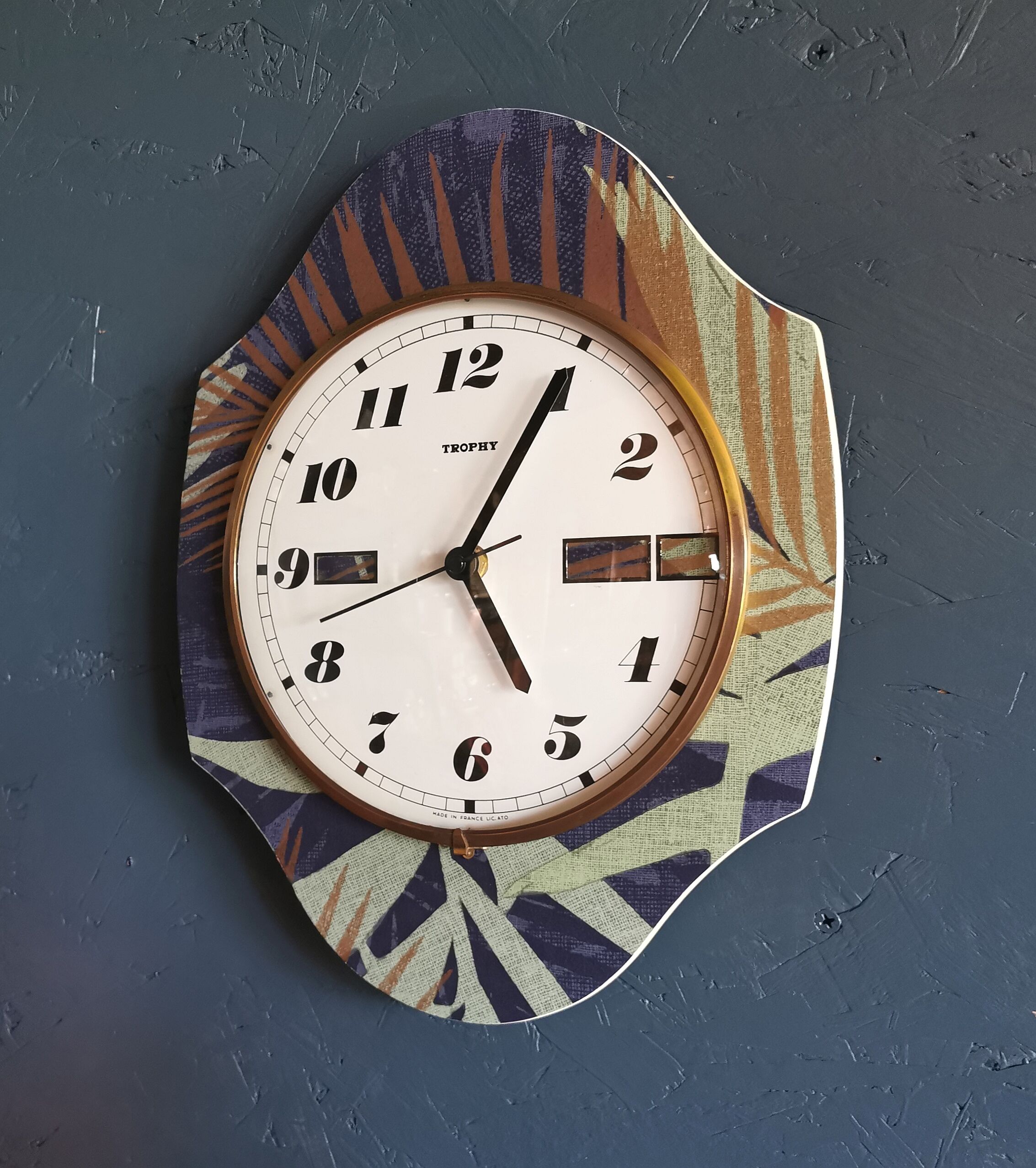 Vertical silent vintage wall pendulum clock "Trophy blue green golden"