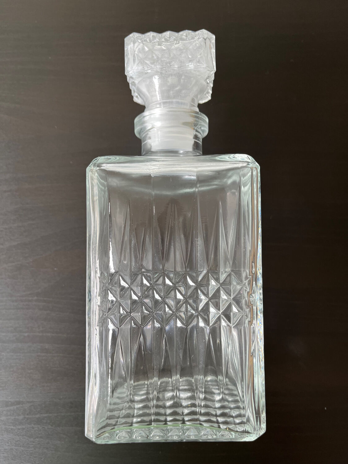 Vintage glass spirits whisky decanter