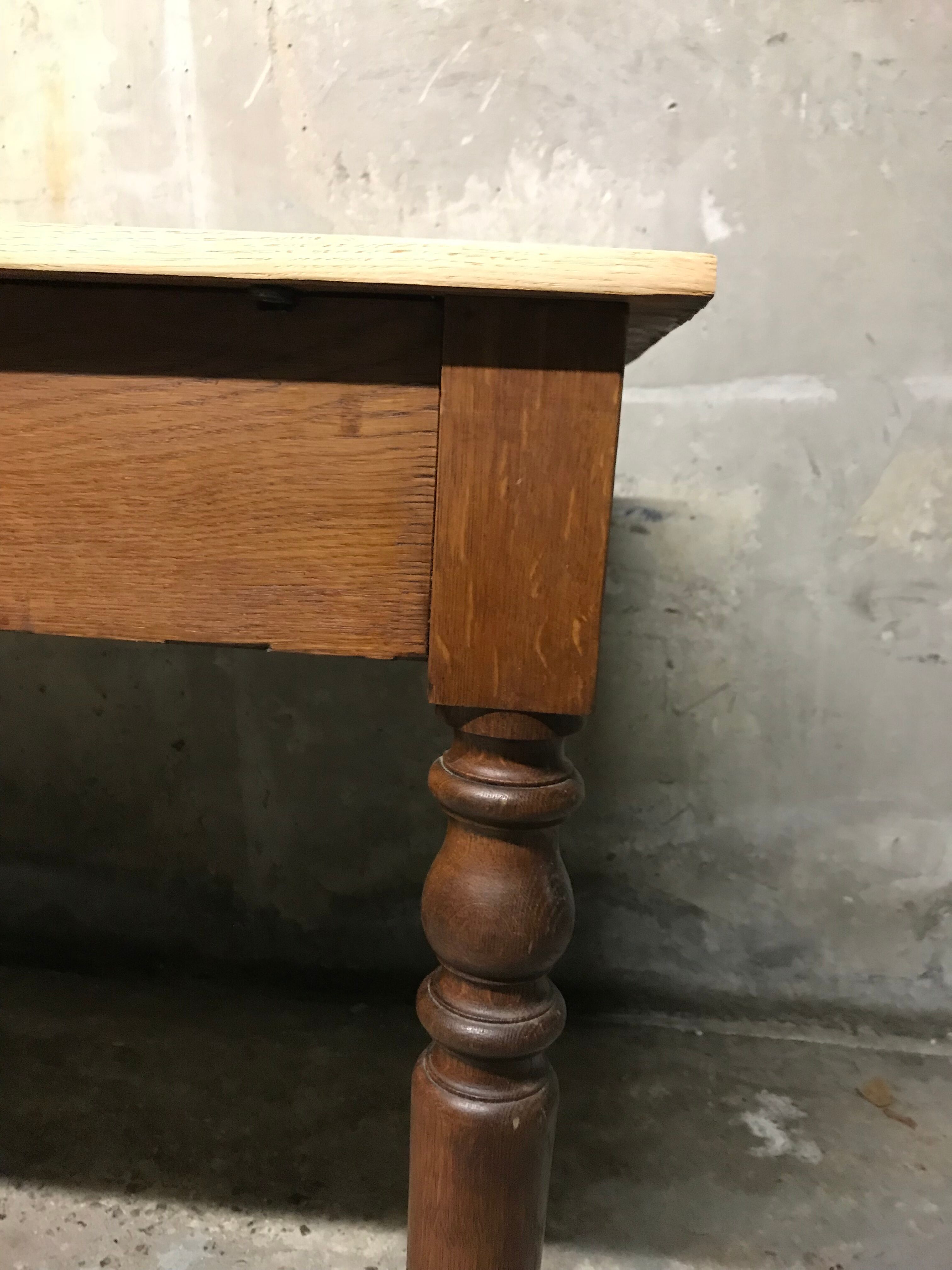 Dining room table / Office old oak