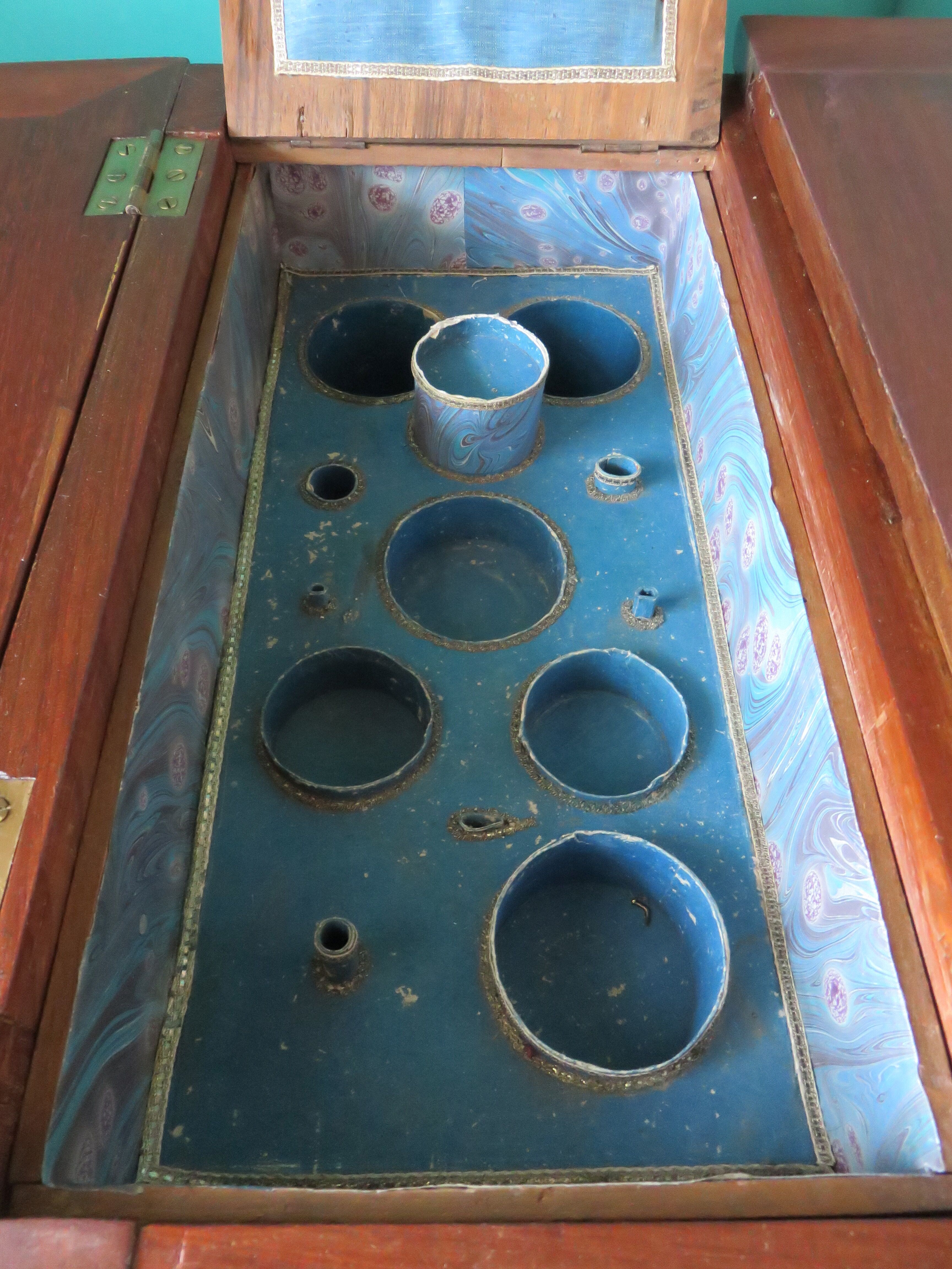 Antique dressing table, late 18th century, in solid cherry wood, France circa 1770