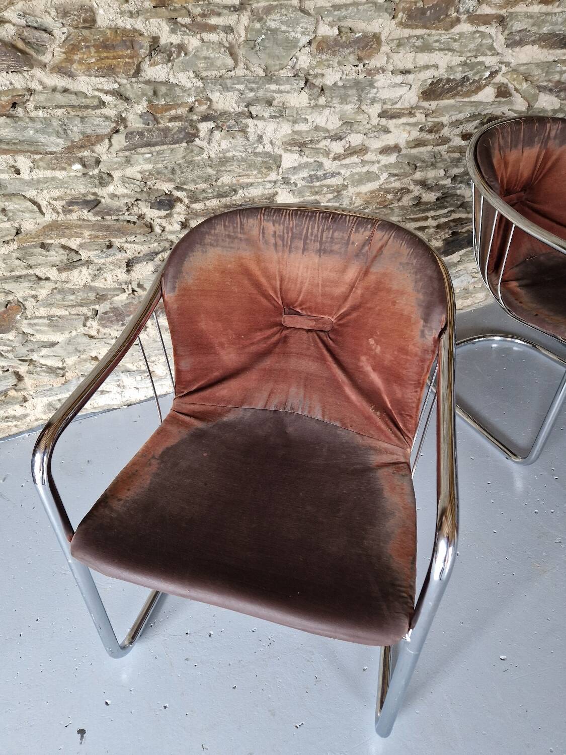 Lot de 4 Chaises à Bras, En Métal Chromé – 1970