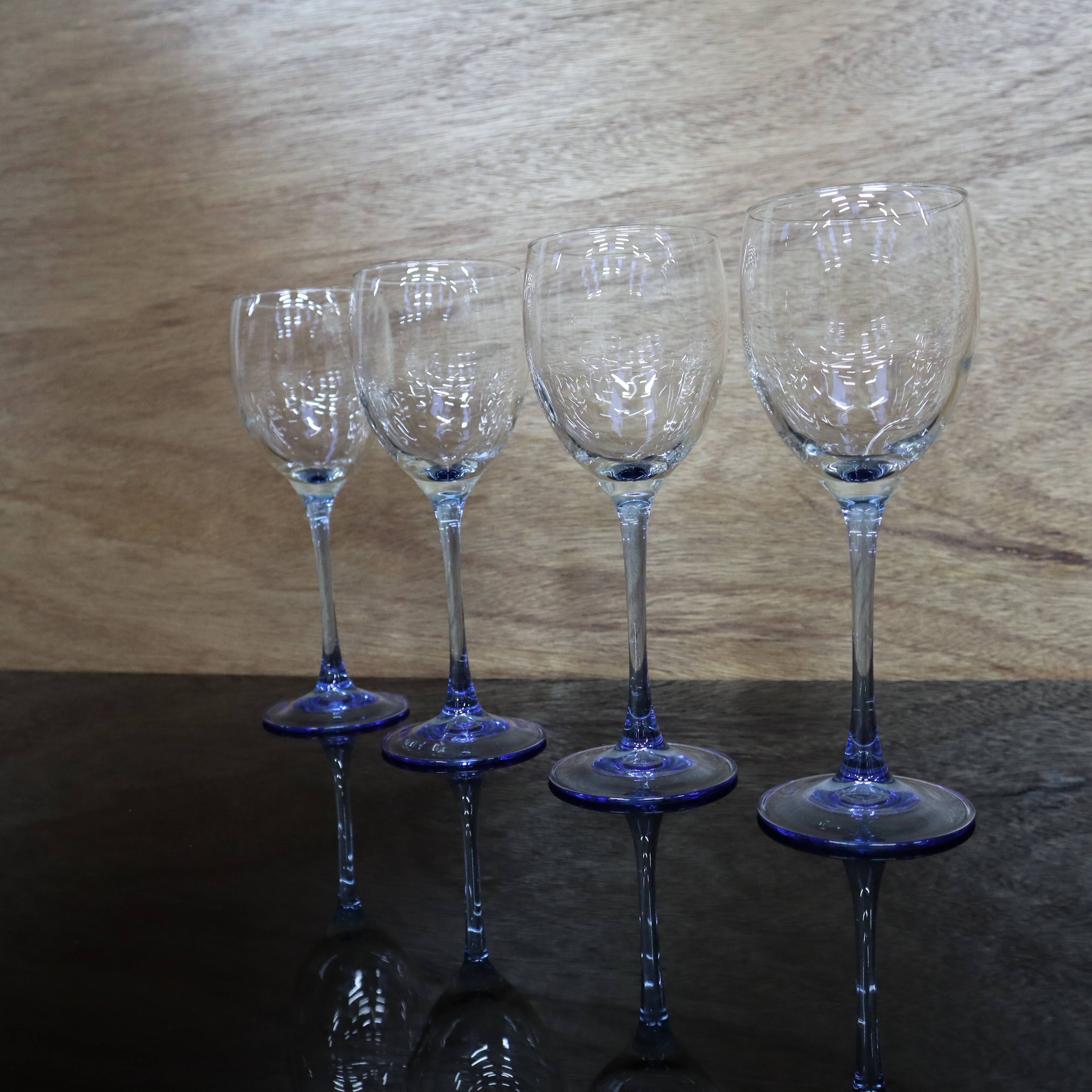 4 Luminarc red wine glasses with blue stem Azur France