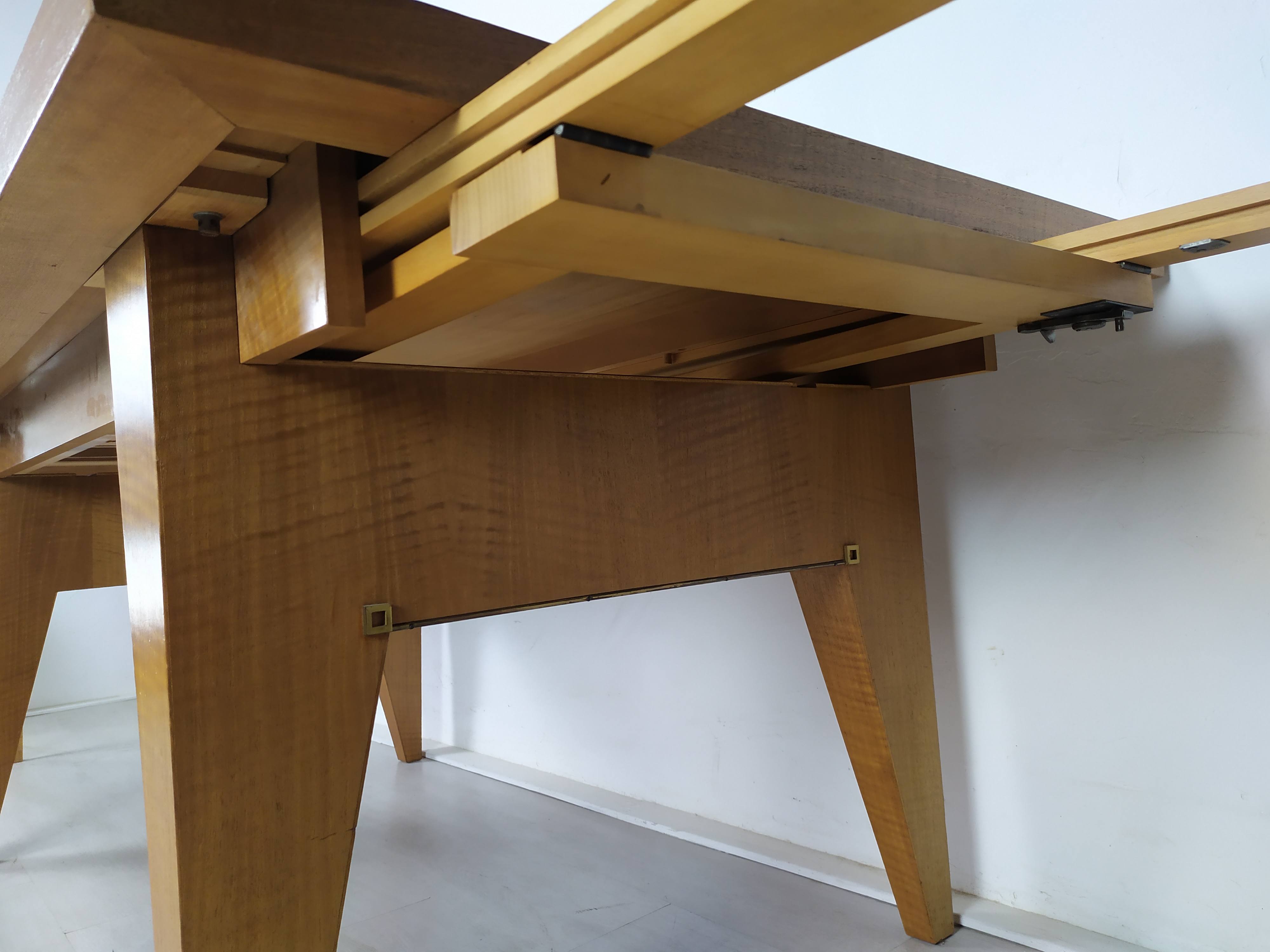 Table a rallonge pied compas