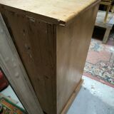 Pine chest of drawers with 13 drawers