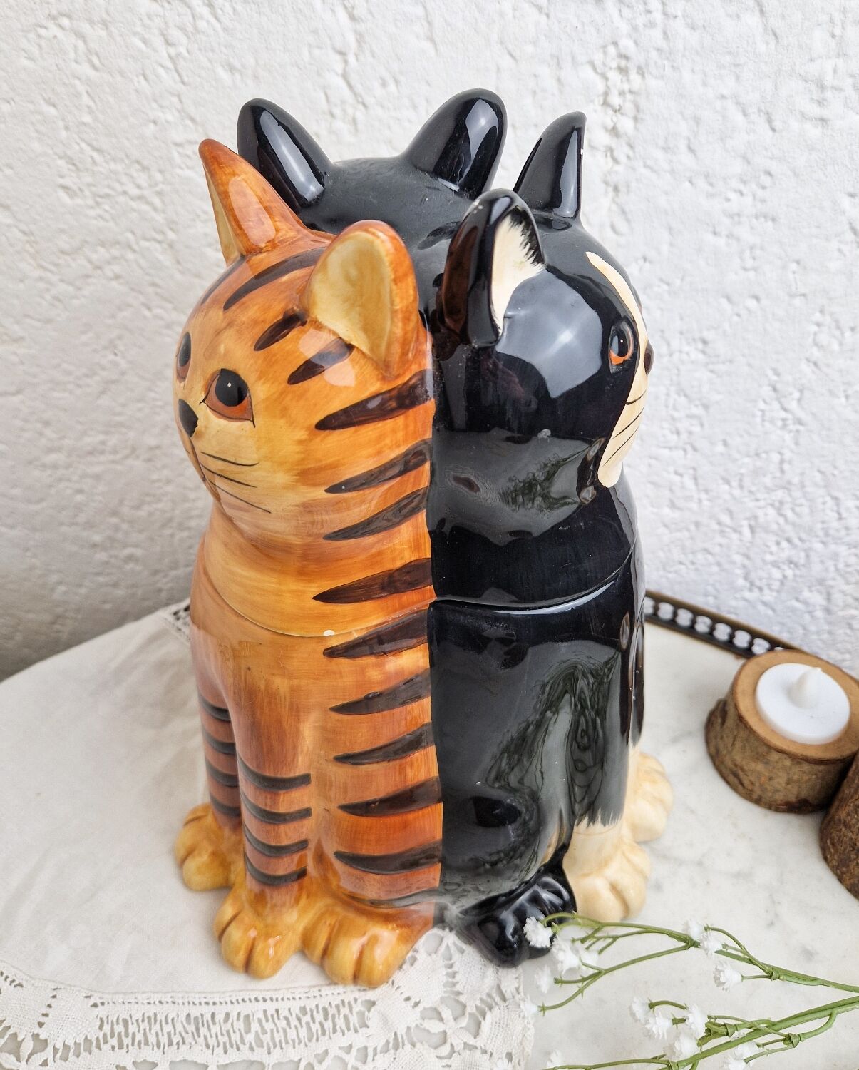 Cat cookie jar, ceramic cookie jar three vintage cats
