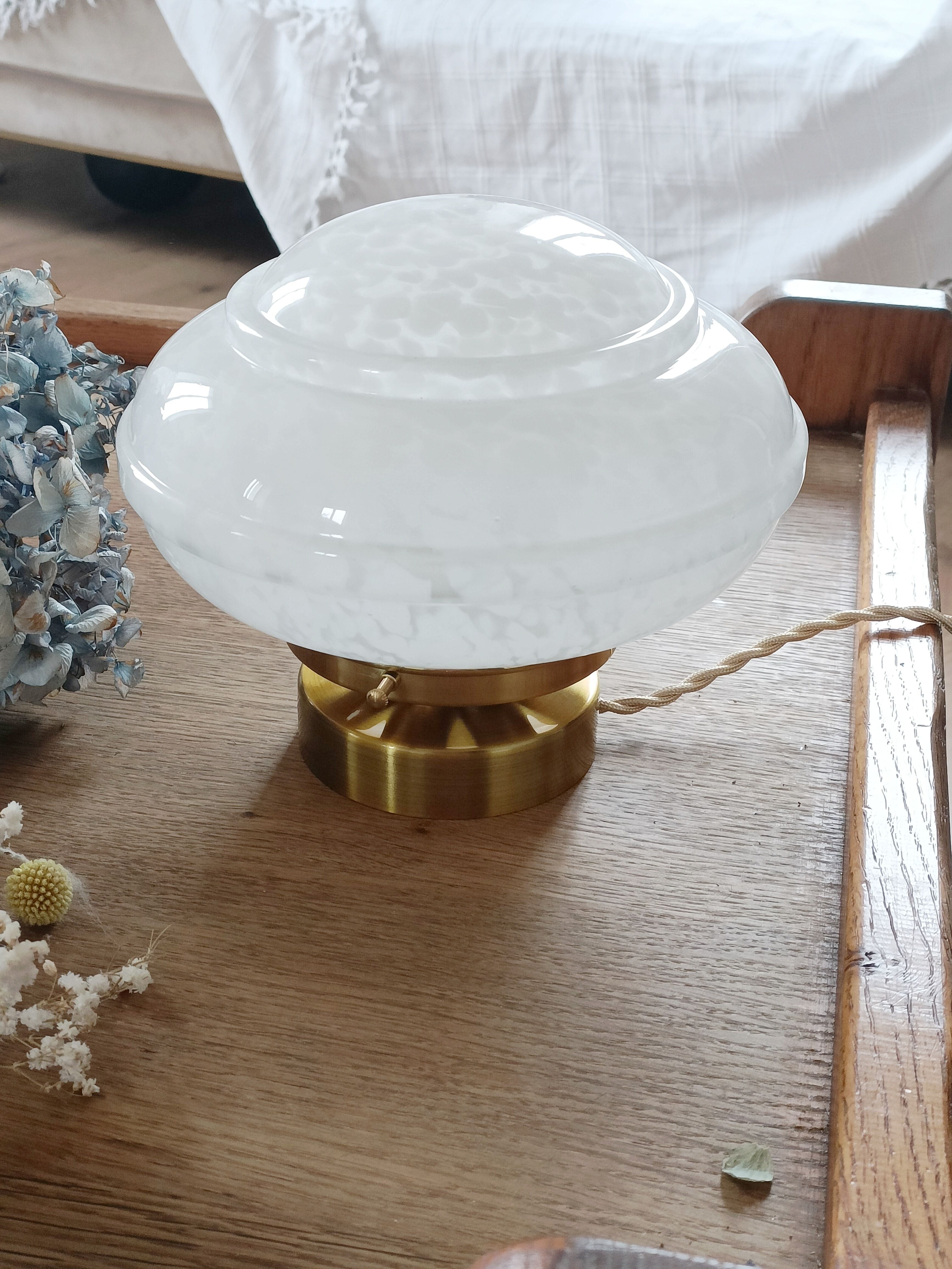 Table lamp globe saucer glass Clichy white