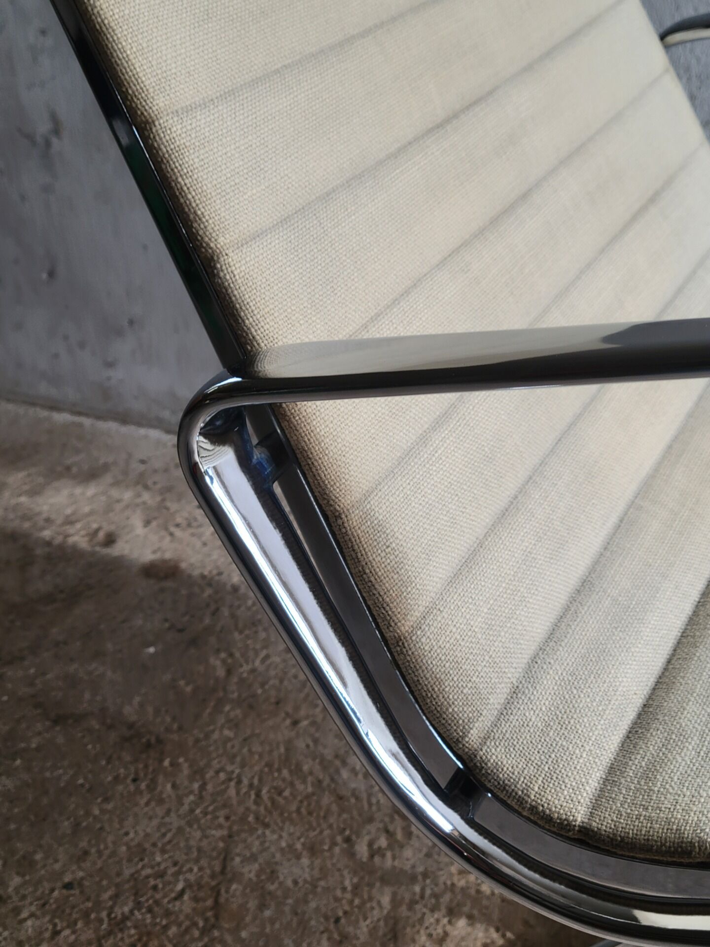 Vintage Eames EA 115 lounge chair for Herman Miller