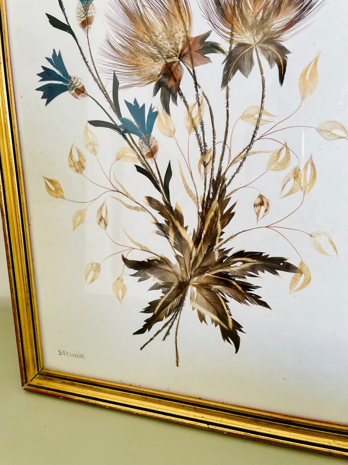 Vintage framing floral feather patterns