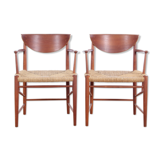 Pair of Scandinavian armchairs in 317 model in teak