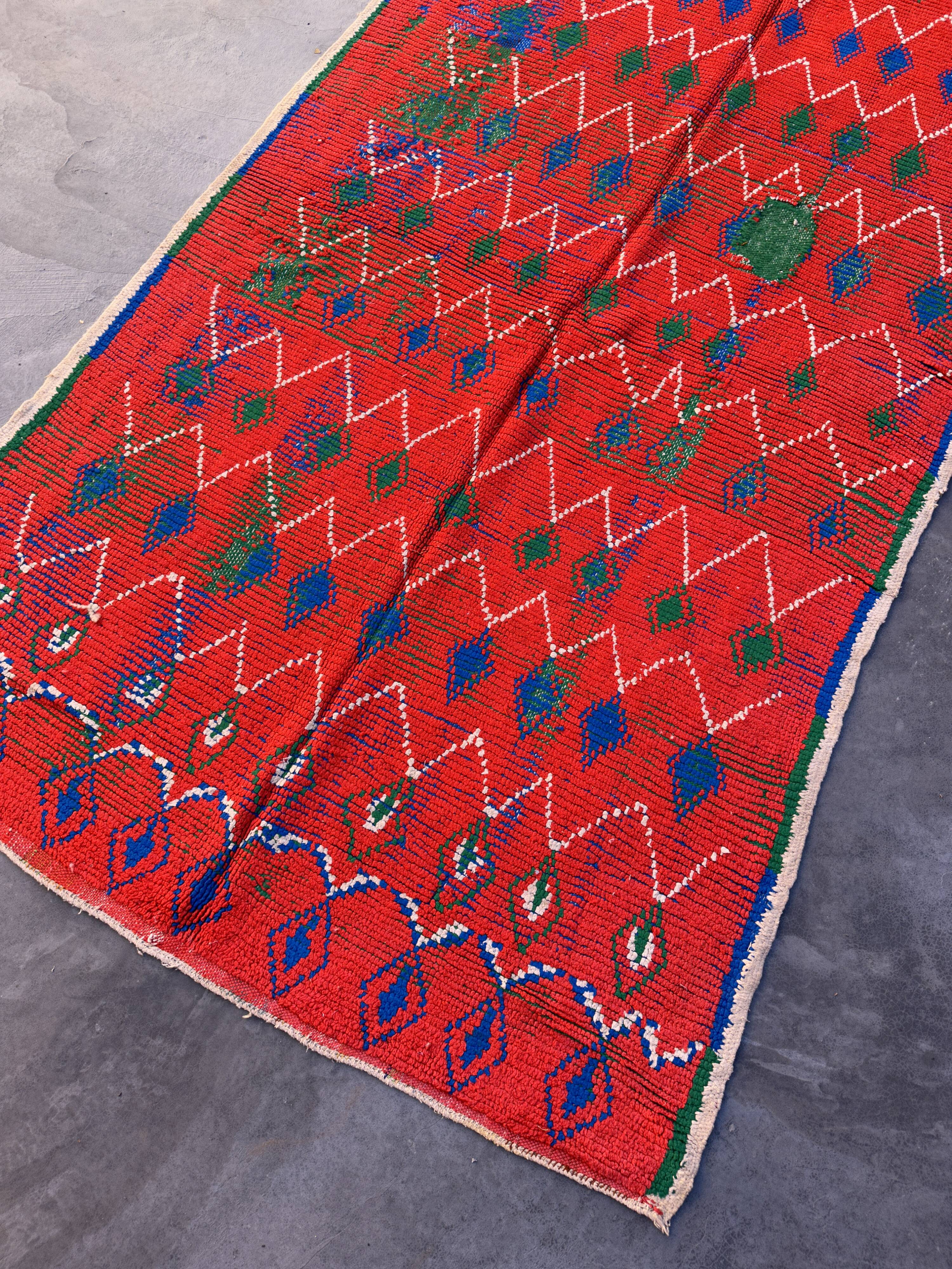 Red Boujad Moroccan rug - 145 x 226 cm