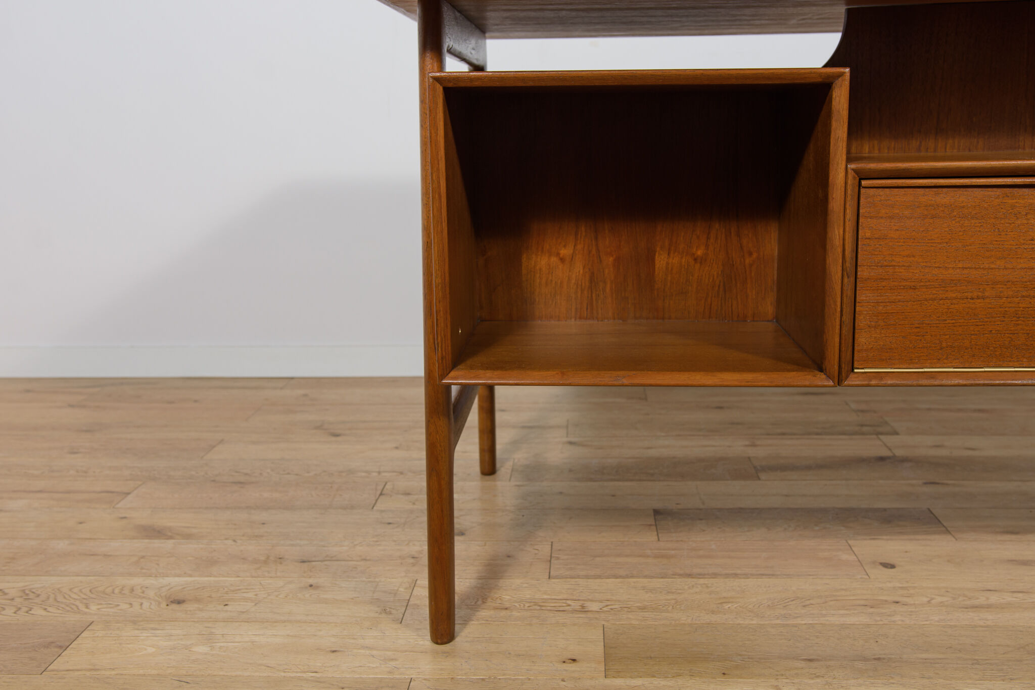 Mid-Century Teak Model 75 Freestanding Desk from Omann Jun, Denmark, 1950s